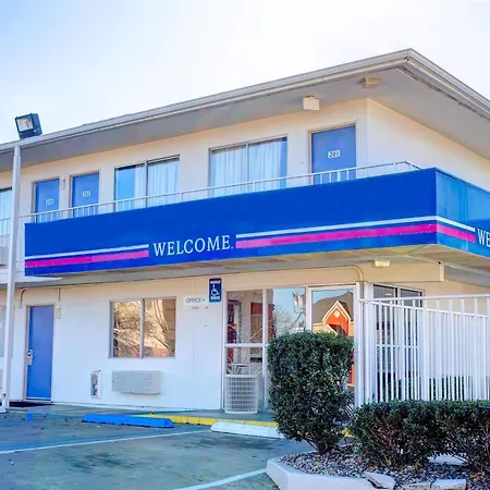 Motel 6-Murfreesboro, Tn